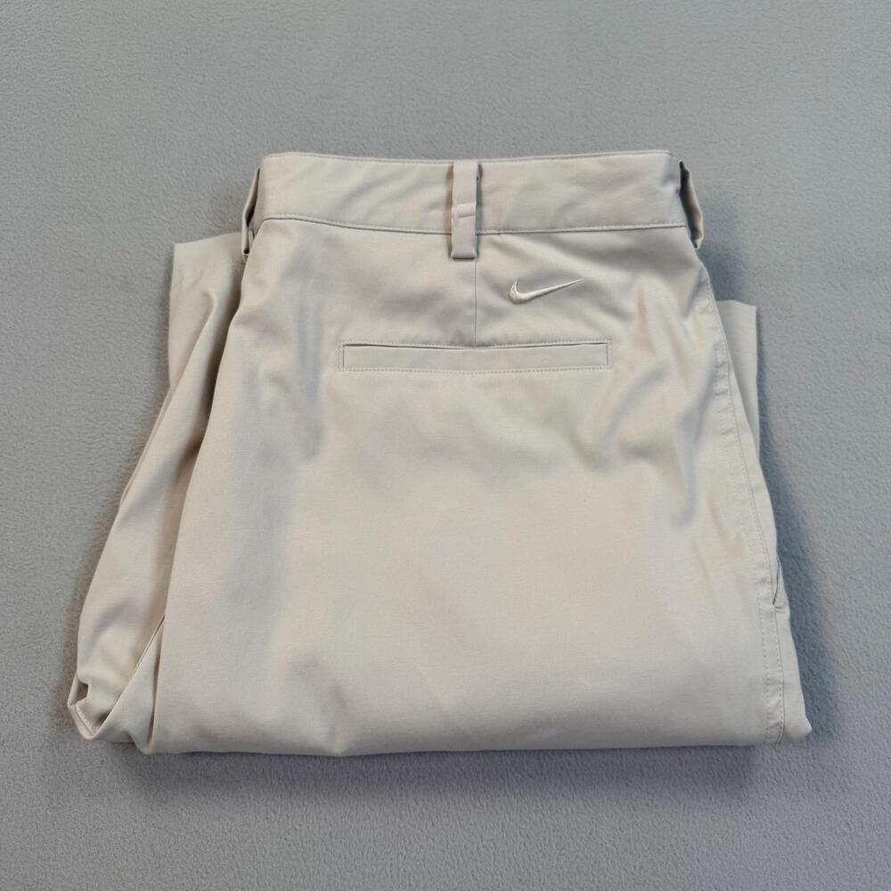 Nike Shorts Mens 36 Beige Microfiber Chino Flat Front Casual Summer Logo